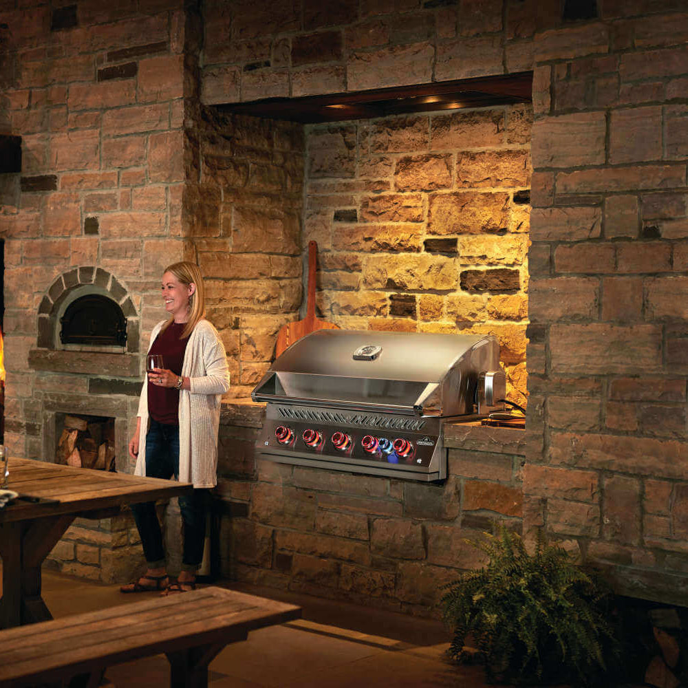 Napoleon Built-In 700 Series 38-inch Gas Grill with Rear Infrared Burner (NG/LPG)
